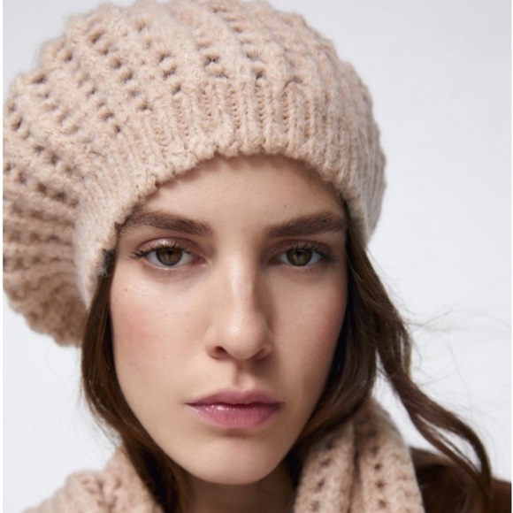 Zara Accessories - Zara Beige Openwork Knit Beret Beanie Hat M